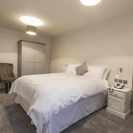 The White Hart Hotel 우토제터 외부 사진