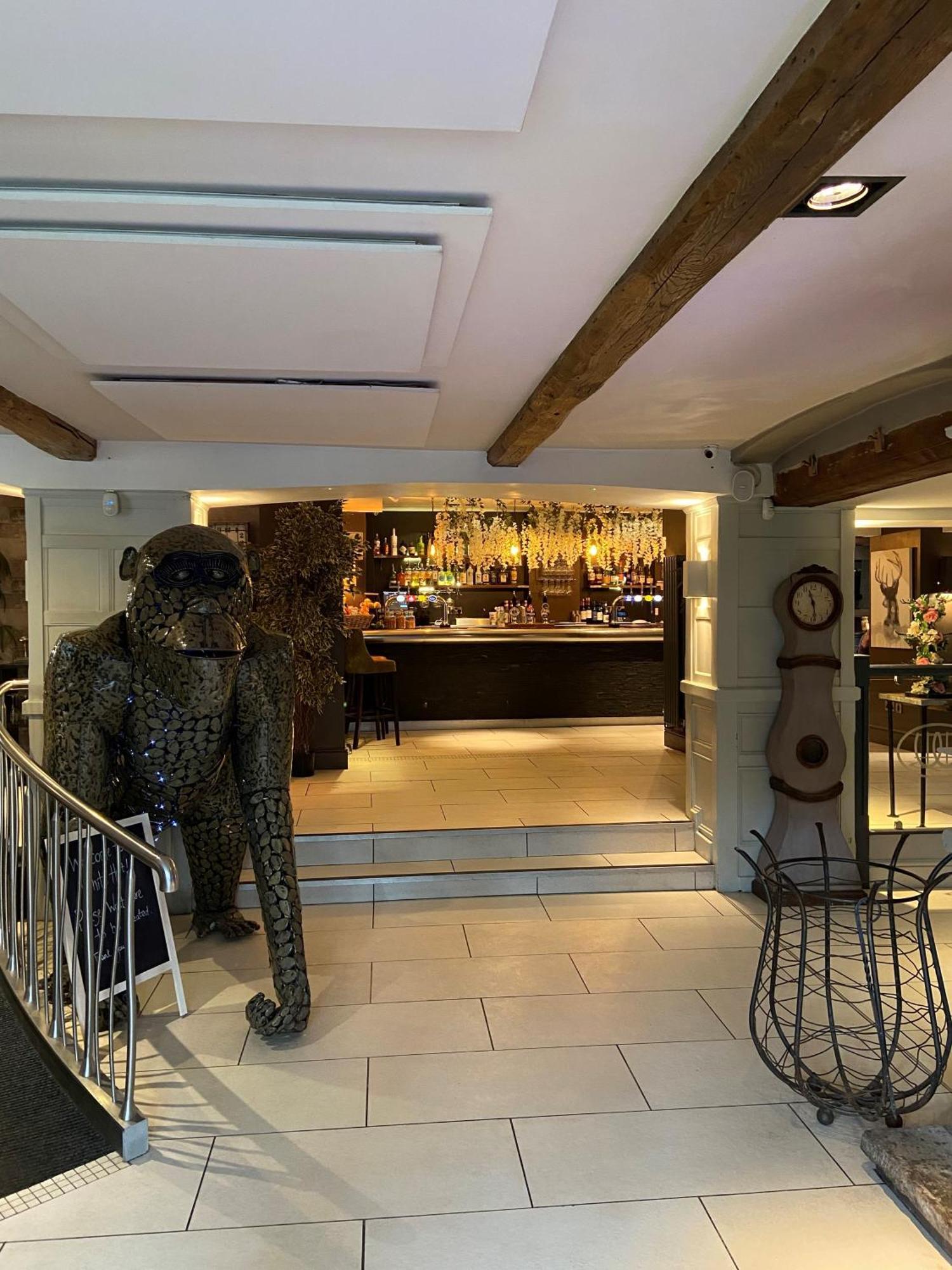 The White Hart Hotel 우토제터 외부 사진