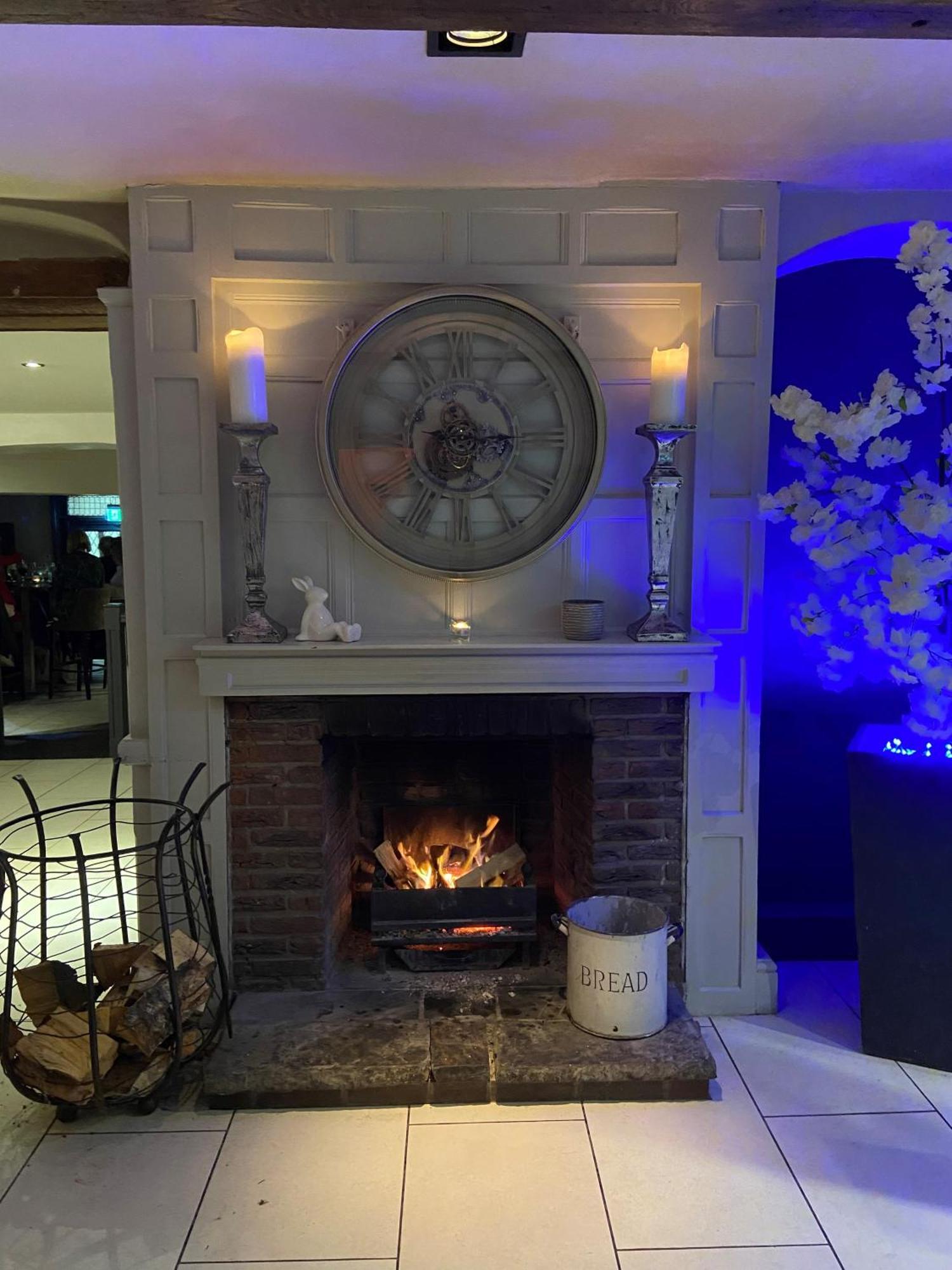 The White Hart Hotel 우토제터 외부 사진