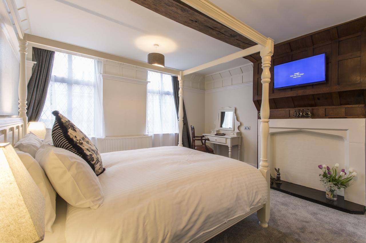The White Hart Hotel 우토제터 외부 사진