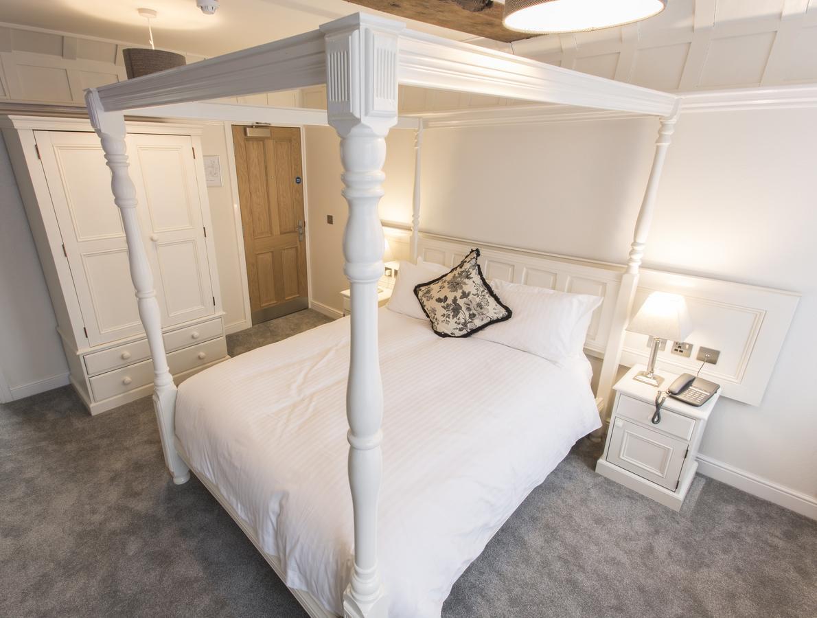 The White Hart Hotel 우토제터 외부 사진