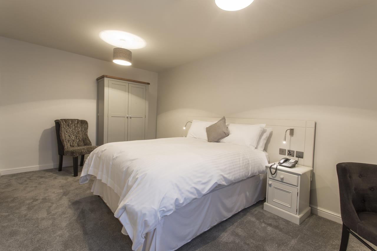 The White Hart Hotel 우토제터 외부 사진
